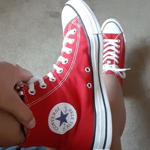 red hightop convers